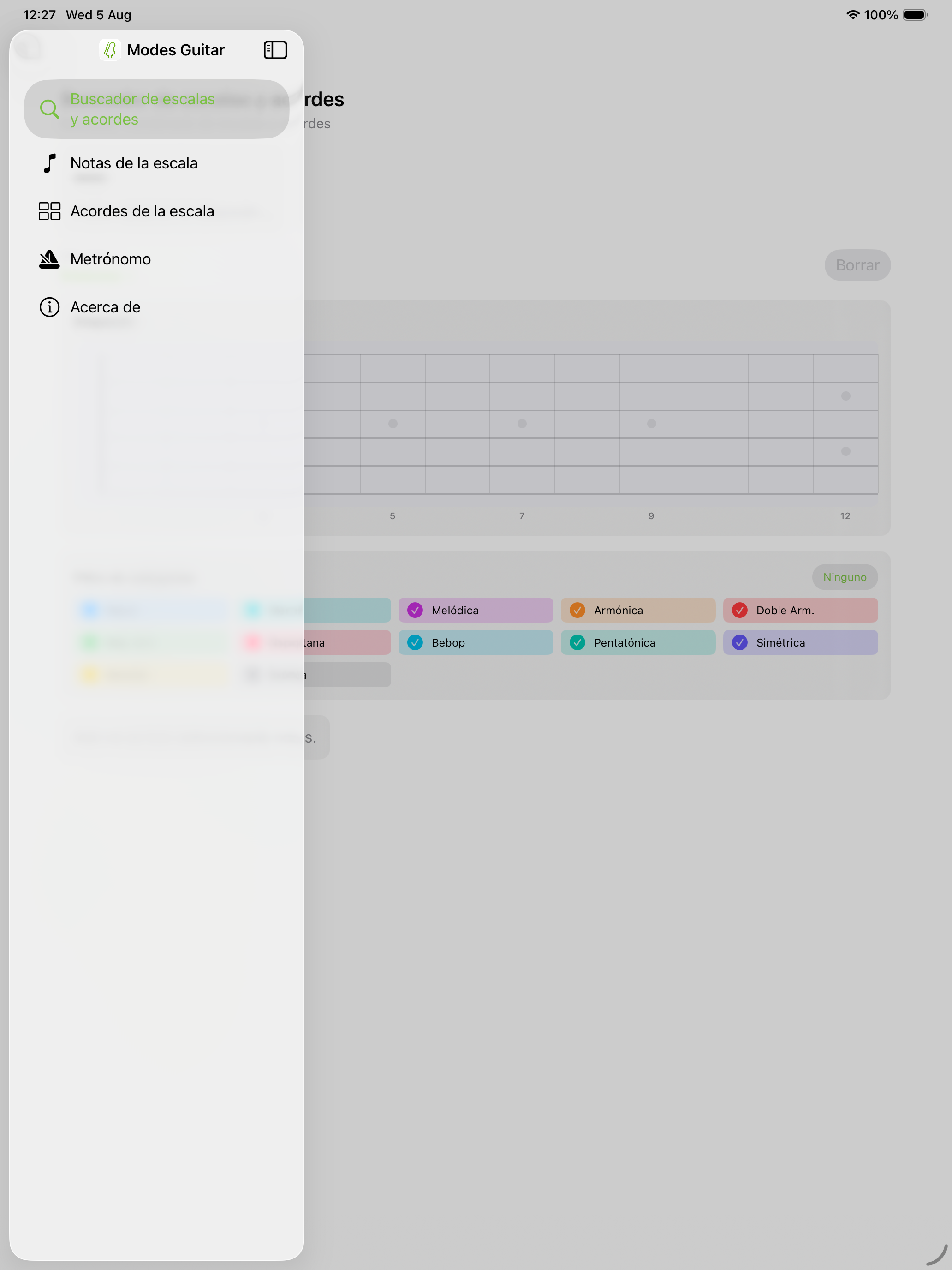 Identificación de escalas y acordes con barra lateral en iPad